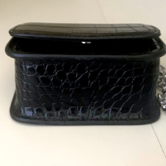 🆕🔥URBAN OUTFITTERS GORGEOUS(HANNAH) STYLISH&CHIC EMBROIDERED TEXTURE CROSDBODY - Picture 12 of 13